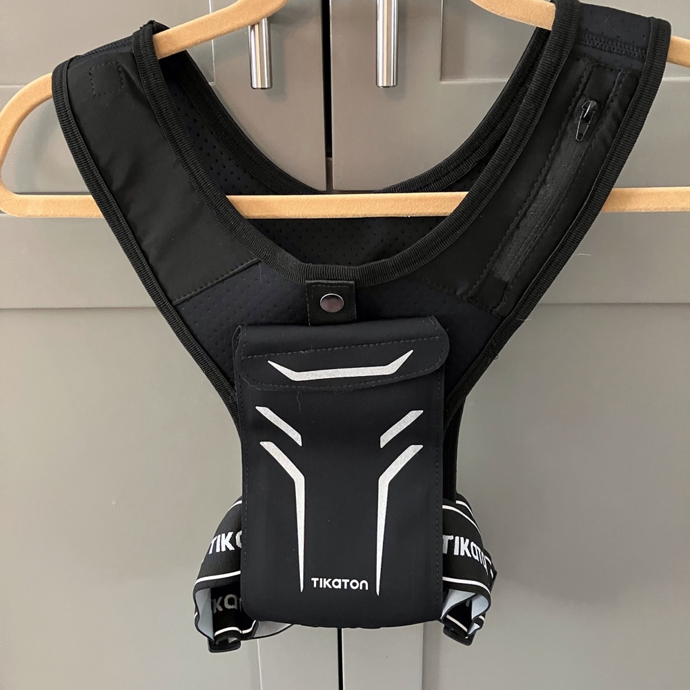 Running vest. Cell phone holder.